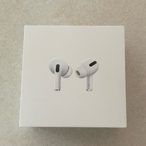 Apple Airpods Pro (1st Gen) w/ MagSafe & Spring Teal heyday Silicone Case - Picture 2 of 13